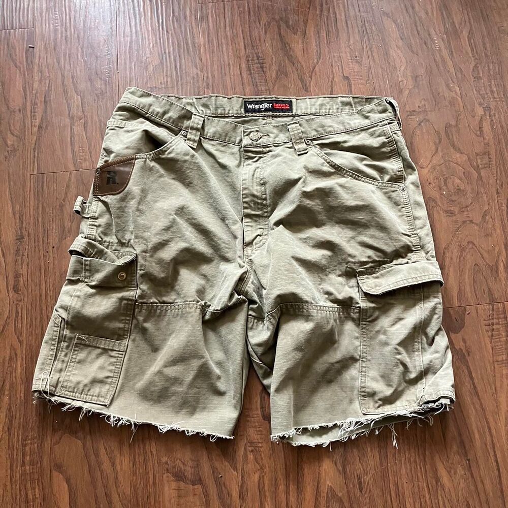 Wrangler Men's Khaki and Tan Shorts